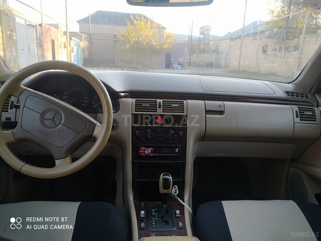 Mercedes E 220 1997, 717,657 km - 2.2 л - Bakı