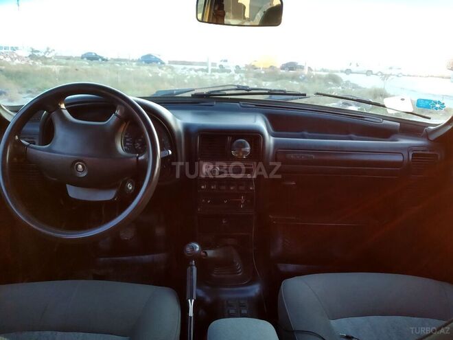 GAZ 31105 2005, 183,000 km - 2.4 l - Bakı