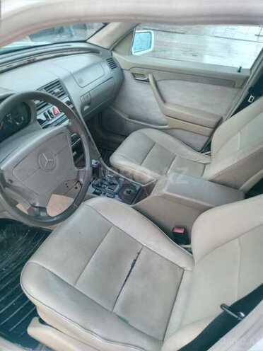 Mercedes C 230 1997, 310,000 km - 2.3 l - Sumqayıt