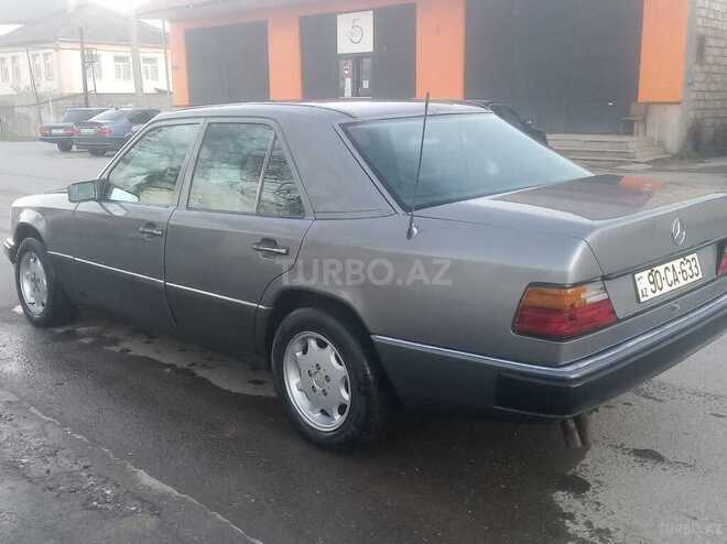 Mercedes E 200 1991, 289,000 km - 2.0 l - Quba