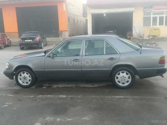 Mercedes E 200 1991, 289,000 km - 2.0 l - Quba