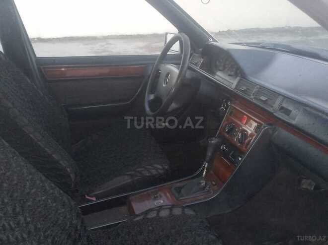 Mercedes E 200 1991, 289,000 km - 2.0 l - Quba