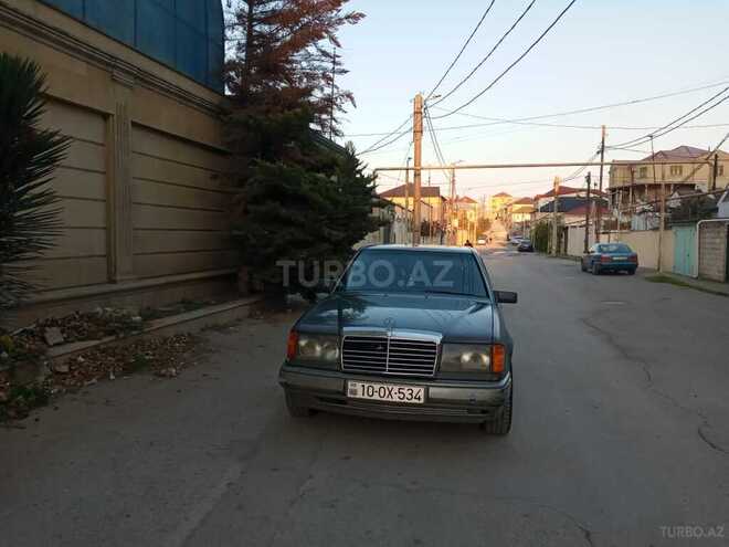 Mercedes E 300 1992, 425,000 km - 3.0 l - Bakı