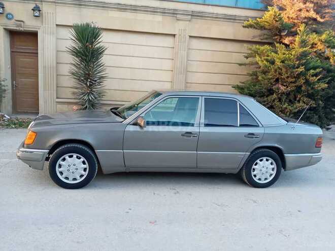 Mercedes E 300 1992, 425,000 km - 3.0 l - Bakı