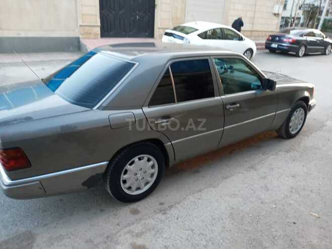 Mercedes E 300 1992, 425,000 km - 3.0 l - Bakı