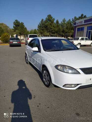 Daewoo Gentra 2013, 230,000 km - 1.5 l - Şirvan