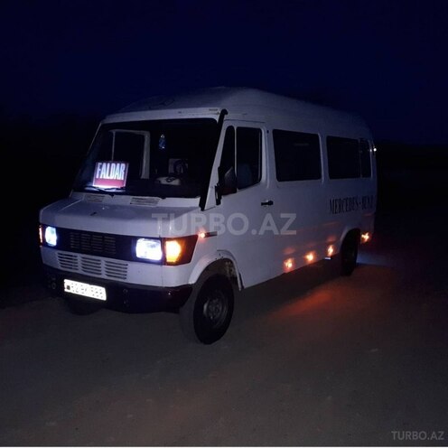 Mercedes 208 D 1992, 350,000 km - 2.3 l - Zaqatala
