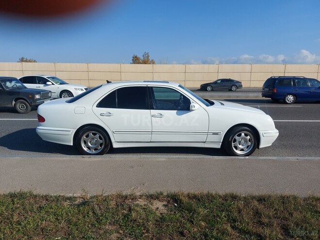 Mercedes E 220 1999, 292,000 km - 2.2 l - Bakı