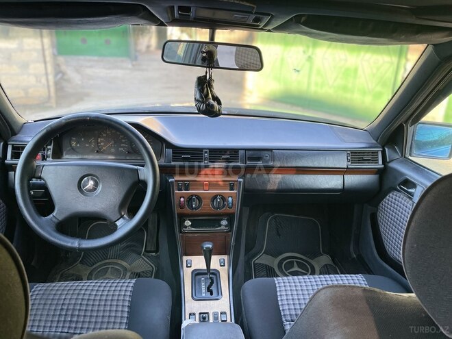 Mercedes E 300 1991, 250,000 km - 3.0 л - Sumqayıt