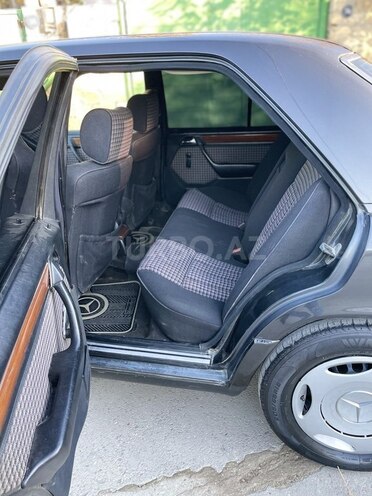 Mercedes E 300 1991, 250,000 km - 3.0 л - Sumqayıt