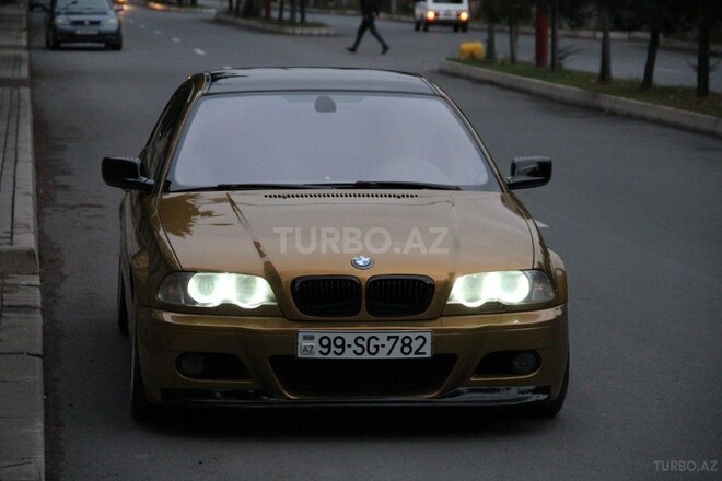 BMW 318 2001, 230,000 km - 2.0 л - Zaqatala