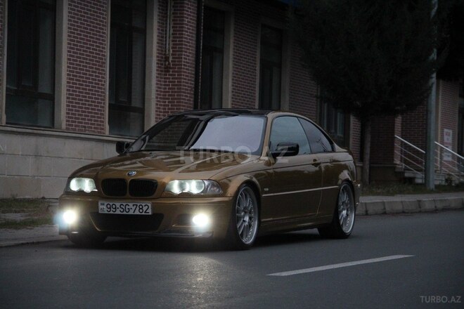 BMW 318 2001, 230,000 km - 2.0 л - Zaqatala