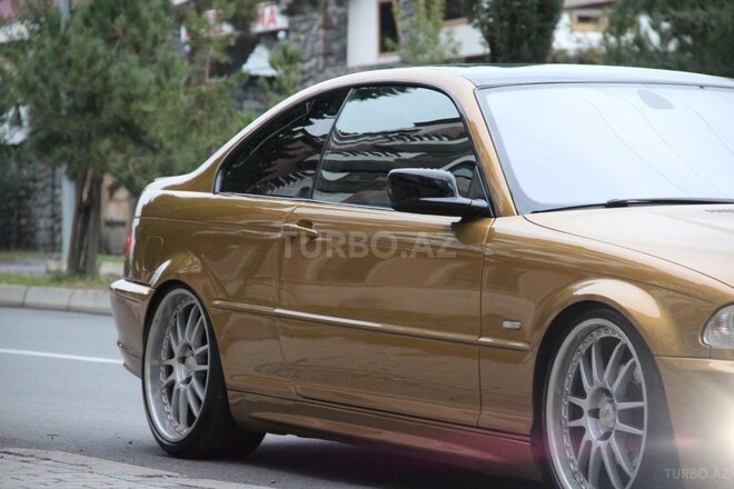 BMW 318 2001, 230,000 km - 2.0 л - Zaqatala
