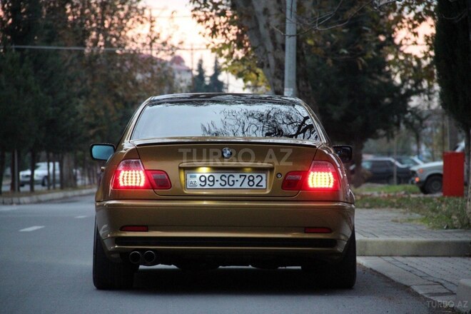 BMW 318 2001, 230,000 km - 2.0 л - Zaqatala