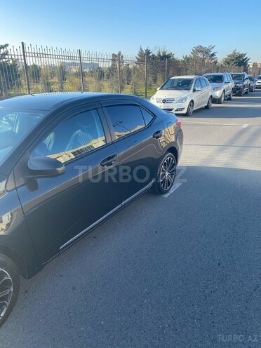 Toyota Corolla 2018, 109,736 km - 1.8 l - Bakı