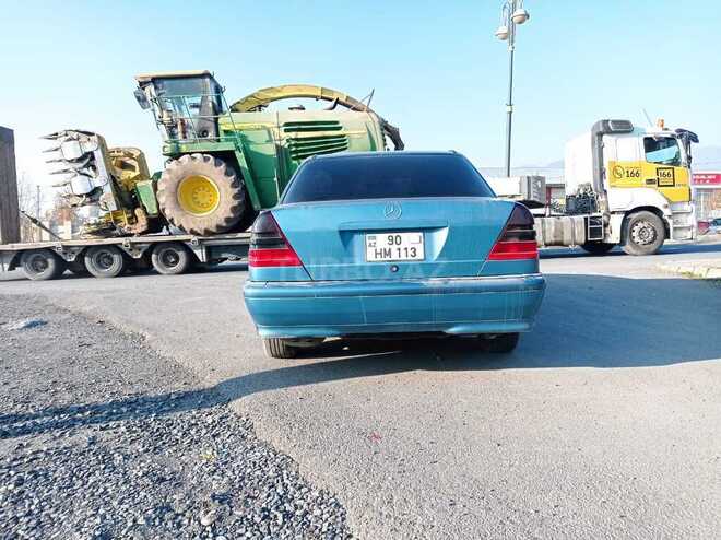 Mercedes C 200 1997, 125,000 km - 2.0 l - Qəbələ