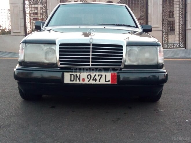 Mercedes E 230 1992, 295,000 km - 2.3 l - Bakı