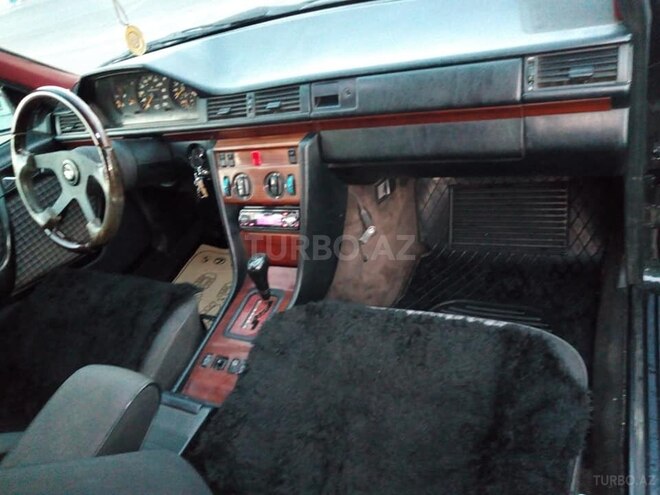 Mercedes E 230 1992, 295,000 km - 2.3 l - Bakı