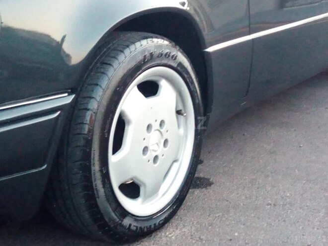 Mercedes E 230 1992, 295,000 km - 2.3 l - Bakı
