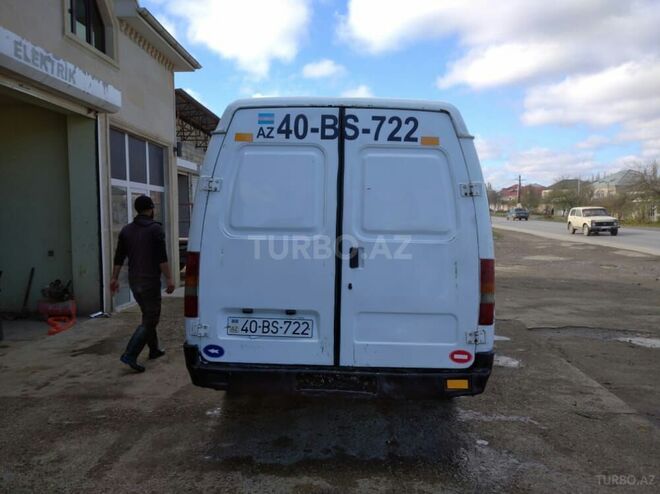 GAZ 2705 1998, 176,000 km - 2.4 l - Quba