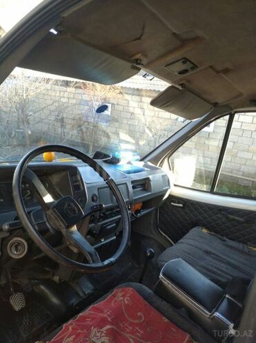GAZ 2705 1998, 176,000 km - 2.4 l - Quba