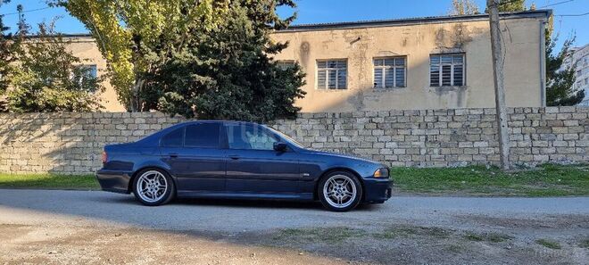 BMW 525 2002, 300,000 km - 2.5 l - Sumqayıt