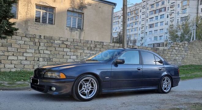 BMW 525 2002, 300,000 km - 2.5 l - Sumqayıt