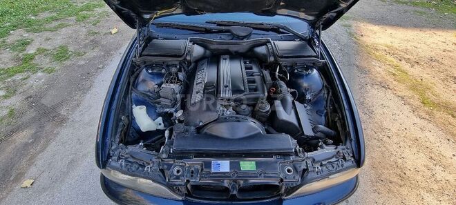 BMW 525 2002, 300,000 km - 2.5 l - Sumqayıt