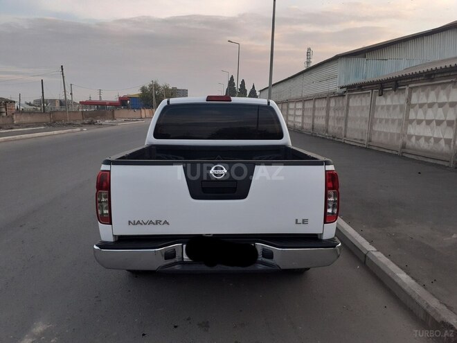Nissan Navara 2014, 243,000 km - 2.5 l - Gəncə