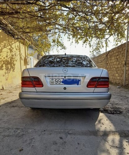 Mercedes E 200 1998, 391,000 km - 2.0 l - Bakı