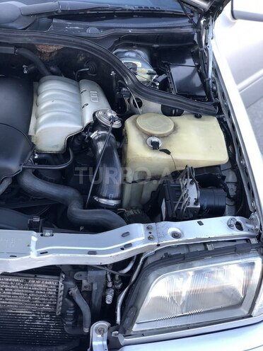 Mercedes C 220 1999, 250,000 km - 2.2 l - Sumqayıt