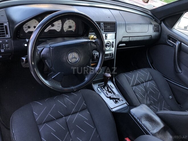 Mercedes C 220 1999, 250,000 km - 2.2 l - Sumqayıt