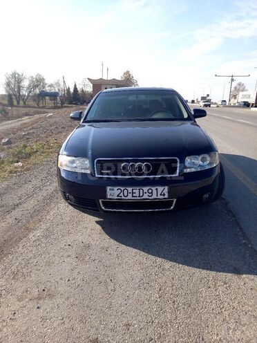 Audi A4 2003, 162,000 km - 1.8 l - Gəncə