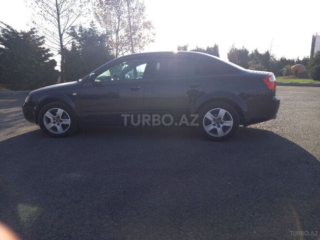 Audi A4 2003, 162,000 km - 1.8 l - Gəncə