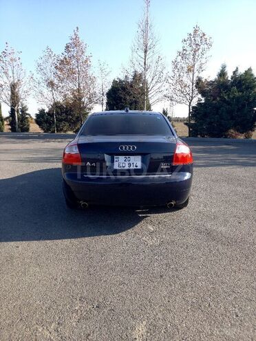 Audi A4 2003, 162,000 km - 1.8 l - Gəncə