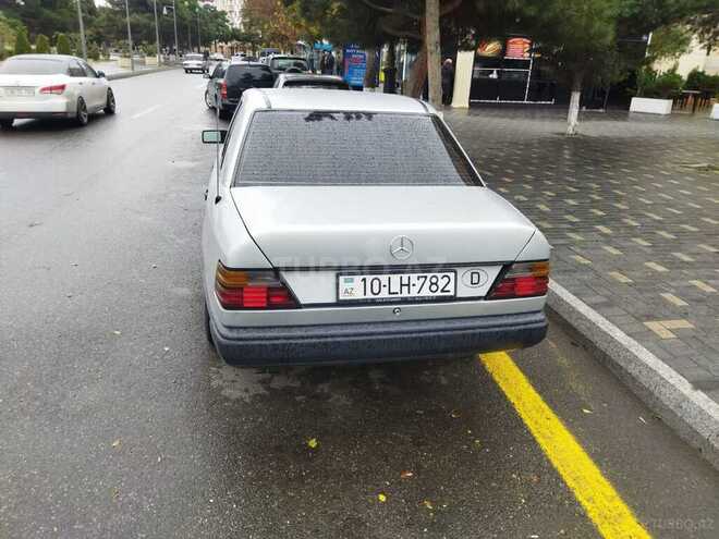 Mercedes E 300 1987, 385,000 km - 3.0 л - Sumqayıt