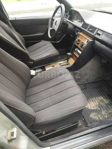 Mercedes E 300 1987, 385,000 km - 3.0 л - Sumqayıt