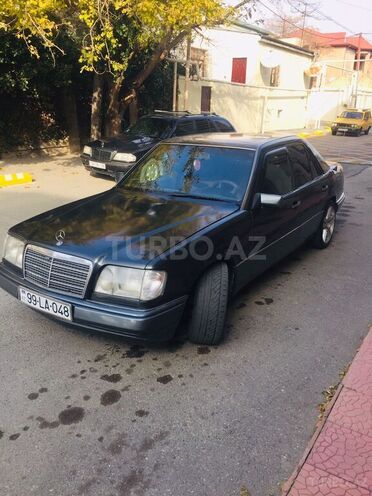 Mercedes E 300 1994, 380,000 km - 3.0 l - Bakı