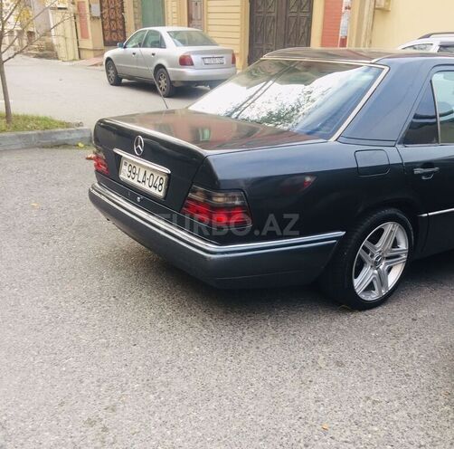 Mercedes E 300 1994, 380,000 km - 3.0 l - Bakı