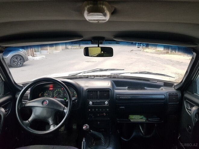GAZ 31105 2005, 180,000 km - 2.4 l - Bakı