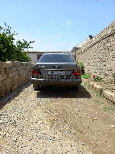 Mercedes E 200 1986, 48,885 km - 2.0 l - Bakı