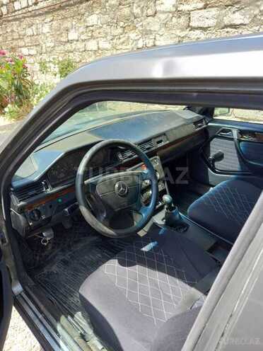Mercedes E 200 1986, 48,885 km - 2.0 l - Bakı