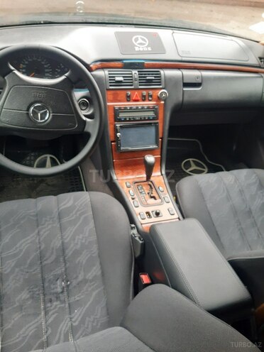 Mercedes E 240 1999, 360,000 km - 2.4 l - Bakı