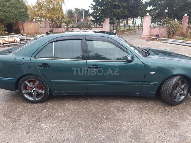 Mercedes E 240 1999, 360,000 km - 2.4 l - Bakı