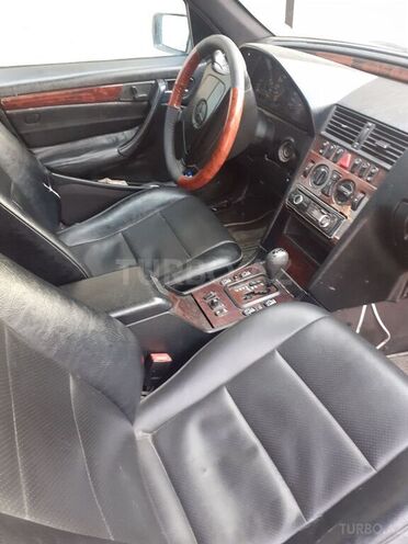 Mercedes C 230 1999, 256,147 km - 2.3 l - Bakı