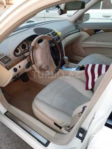 Mercedes E 240 2005, 334,000 km - 2.6 l - Qobustan