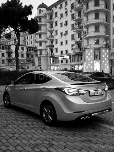 Hyundai Elantra 2015, 67,880 km - 1.8 l - Bakı