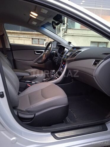 Hyundai Elantra 2015, 67,880 km - 1.8 l - Bakı
