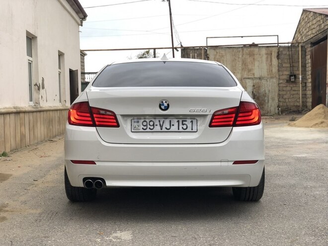 BMW 528 2013, 197,000 km - 2.0 l - Bakı