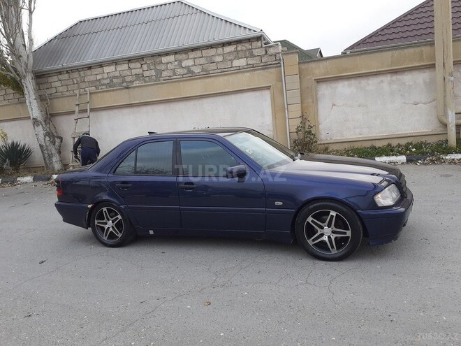 Mercedes C 220 1997, 452,258 km - 2.2 l - Bakı